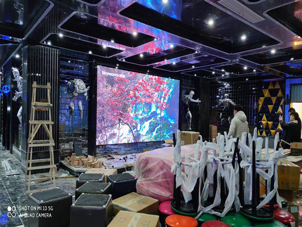 潮州市室内P2.5全彩显示屏